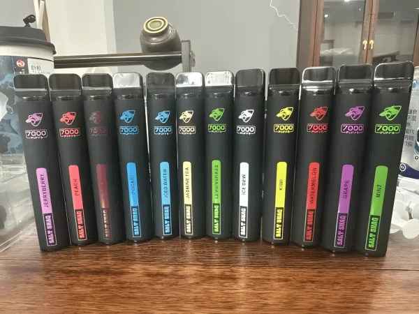 💨 鯊克小黑條 7000 口：長續航、極致輕量，拋棄式體驗新巔峰——台灣拋棄式推薦